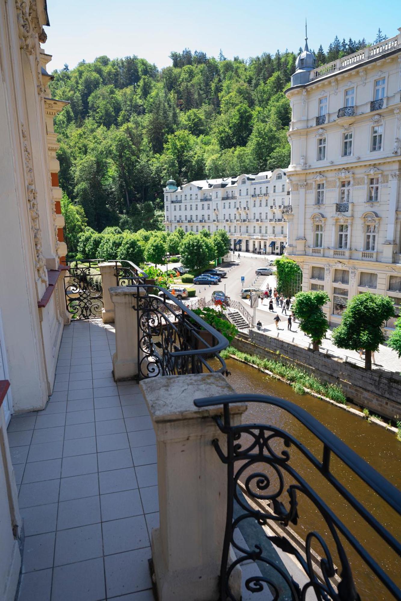 Alisa Hotel Karlovy Vary Dış mekan fotoğraf