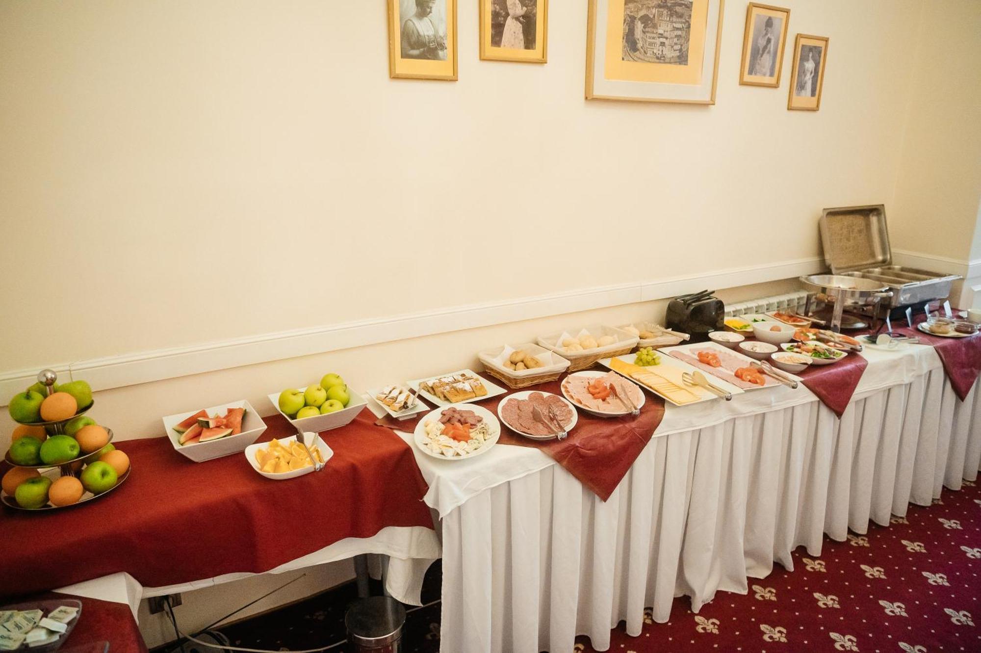 Alisa Hotel Karlovy Vary Dış mekan fotoğraf