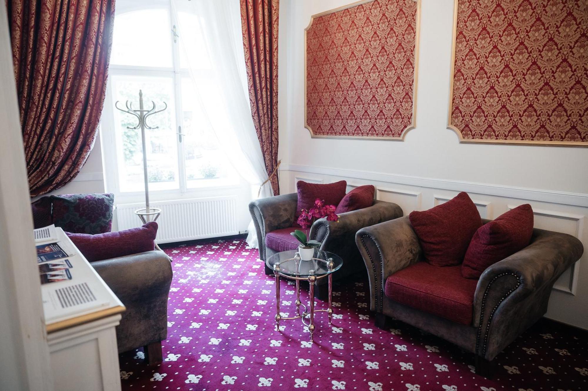 Alisa Hotel Karlovy Vary Dış mekan fotoğraf