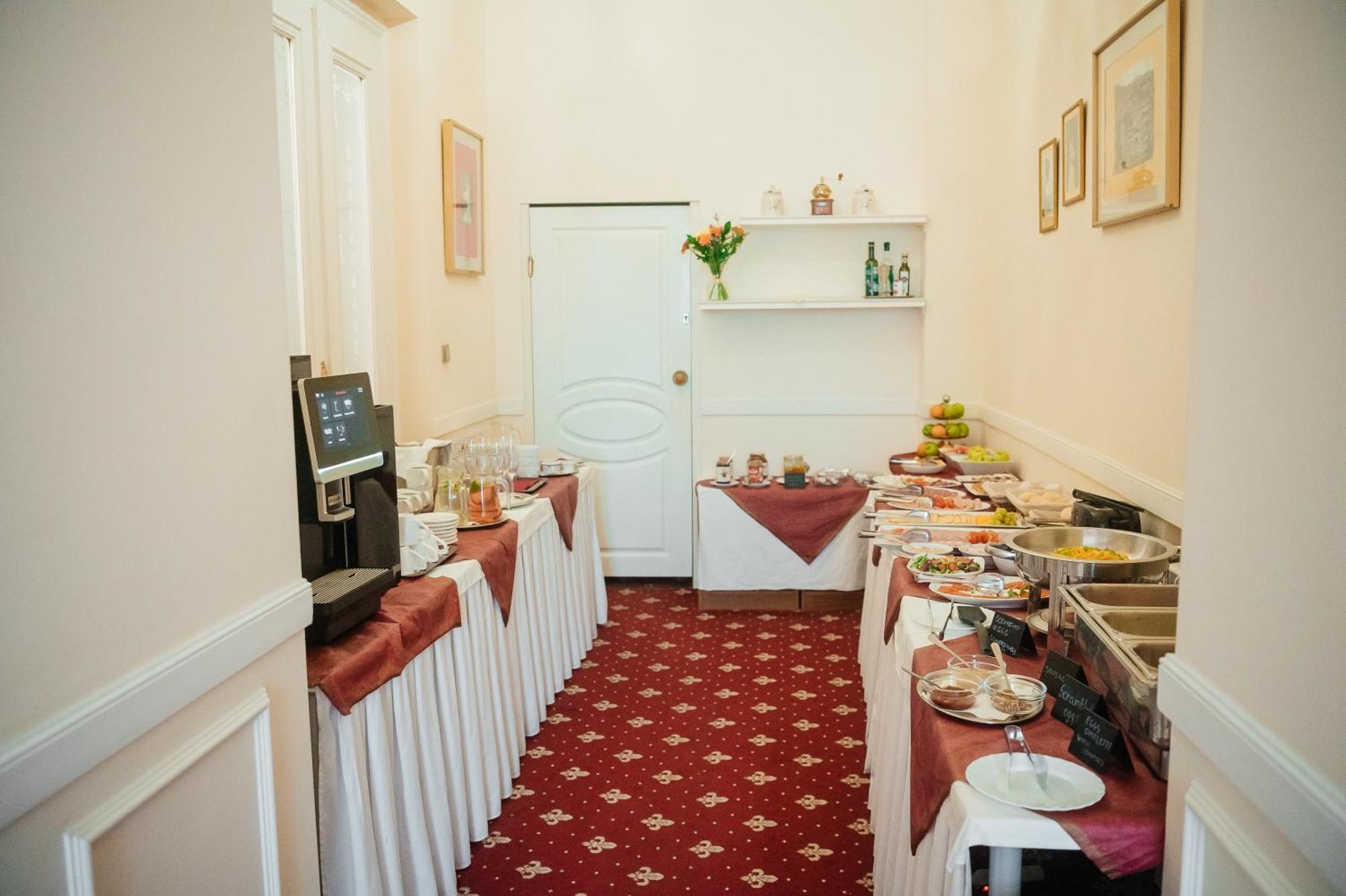 Alisa Hotel Karlovy Vary Dış mekan fotoğraf