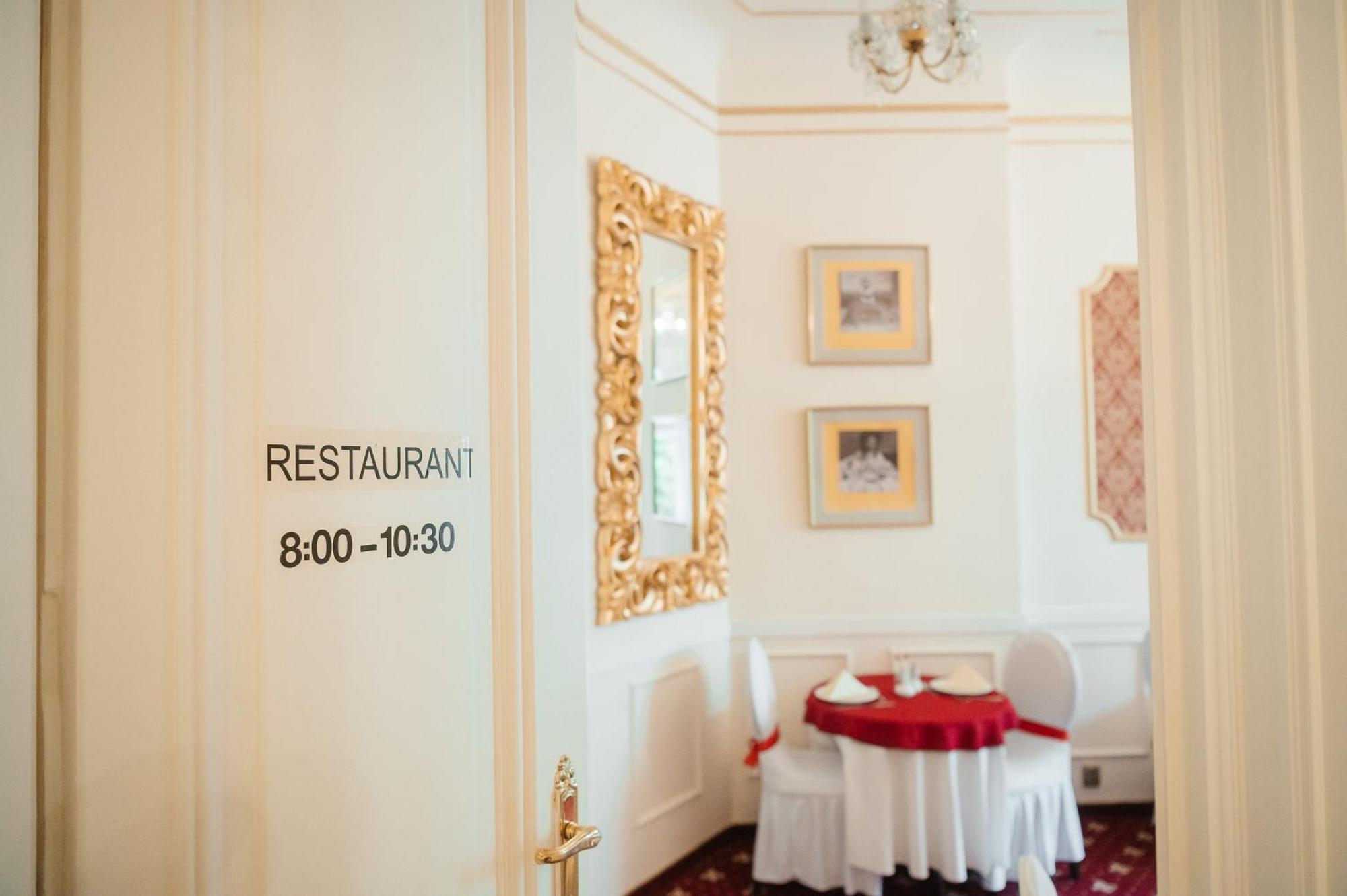 Alisa Hotel Karlovy Vary Dış mekan fotoğraf