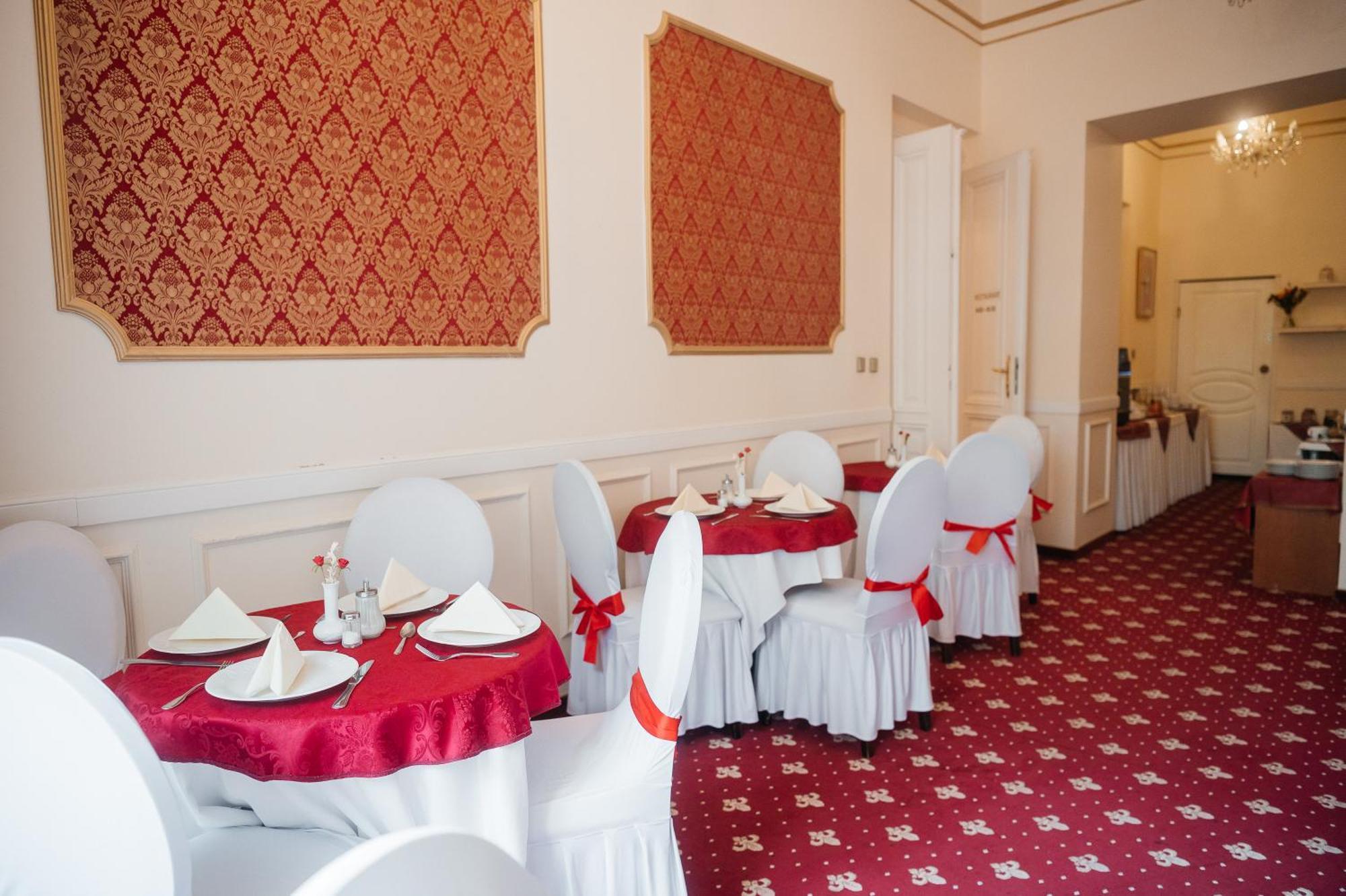 Alisa Hotel Karlovy Vary Dış mekan fotoğraf