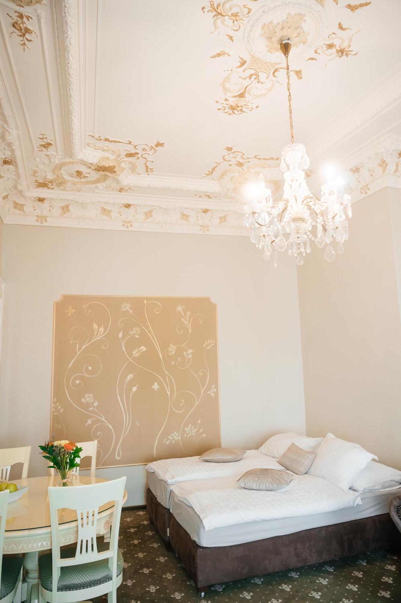 Alisa Hotel Karlovy Vary Dış mekan fotoğraf