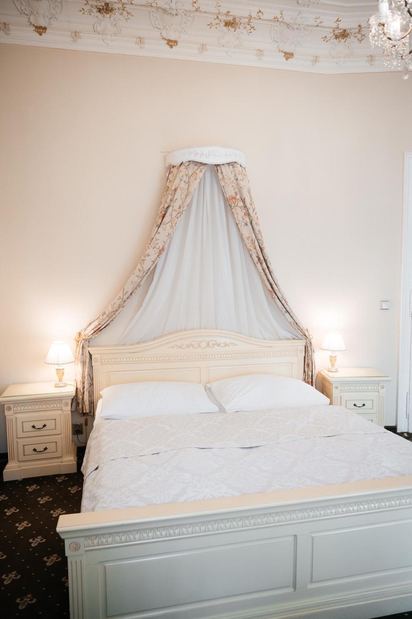 Alisa Hotel Karlovy Vary Dış mekan fotoğraf