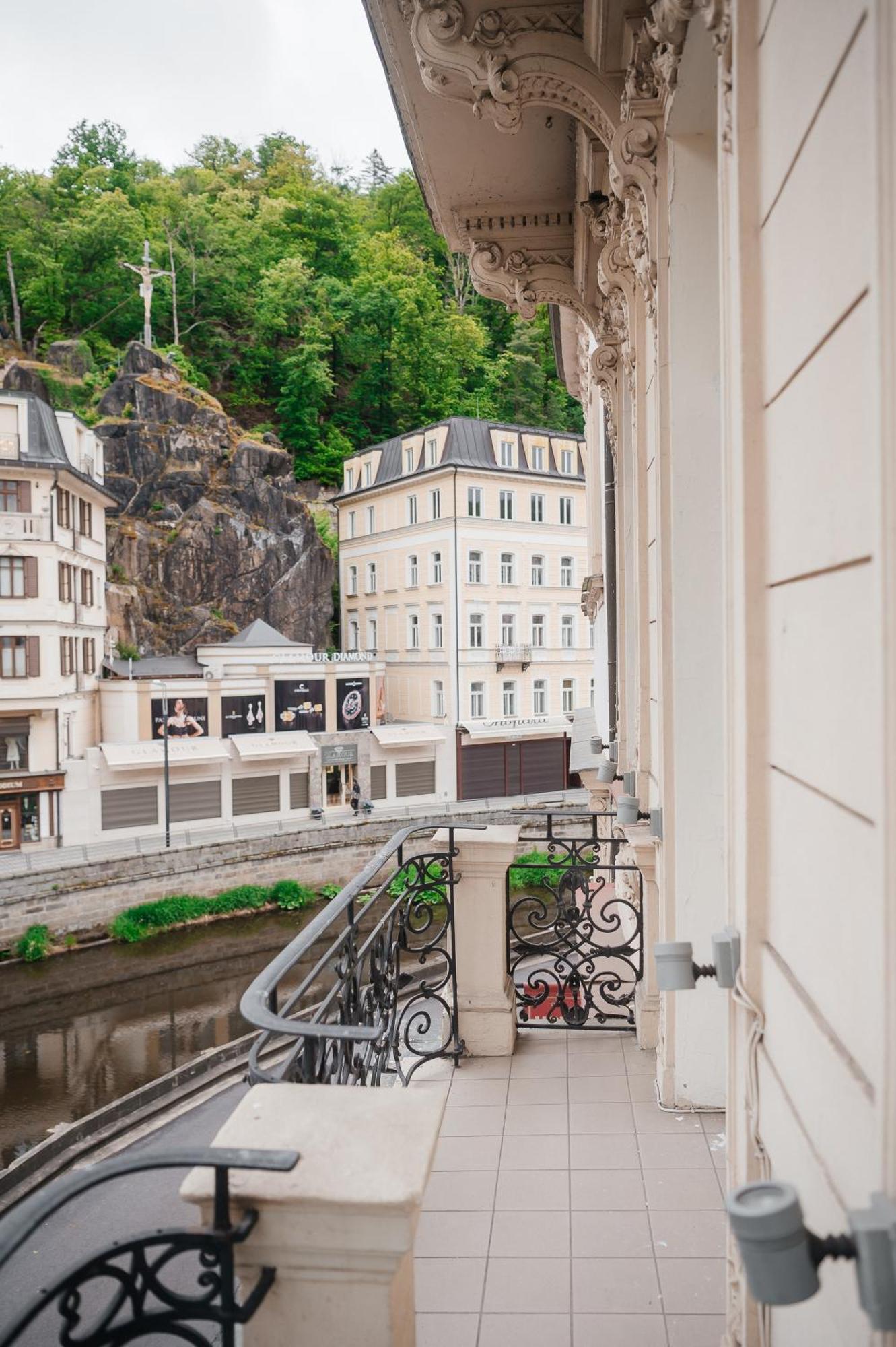 Alisa Hotel Karlovy Vary Dış mekan fotoğraf