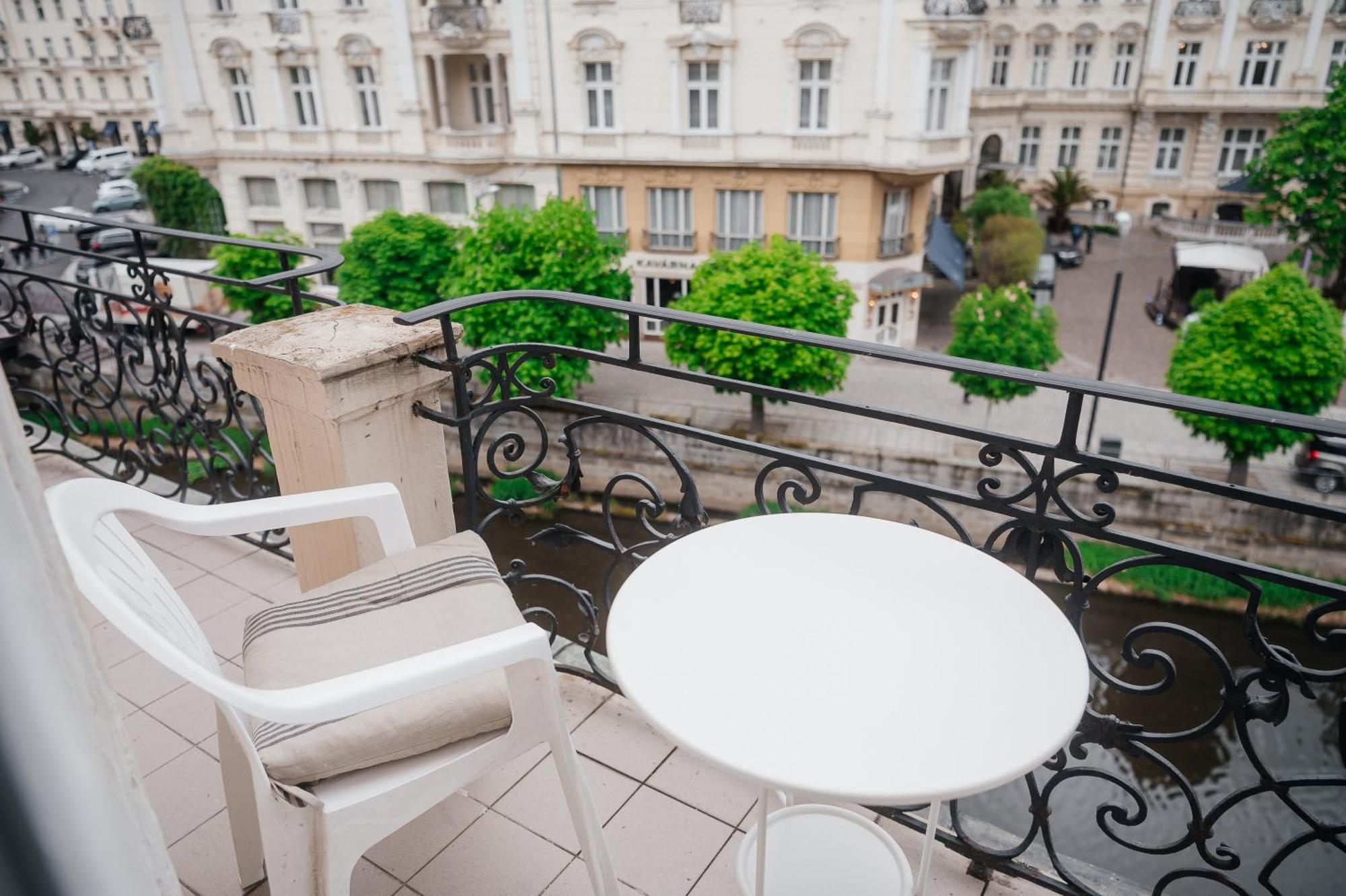 Alisa Hotel Karlovy Vary Dış mekan fotoğraf