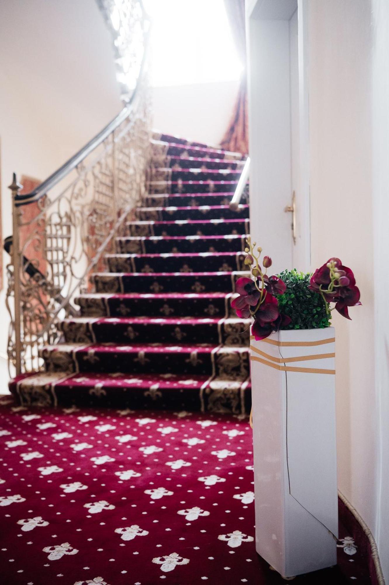 Alisa Hotel Karlovy Vary Dış mekan fotoğraf