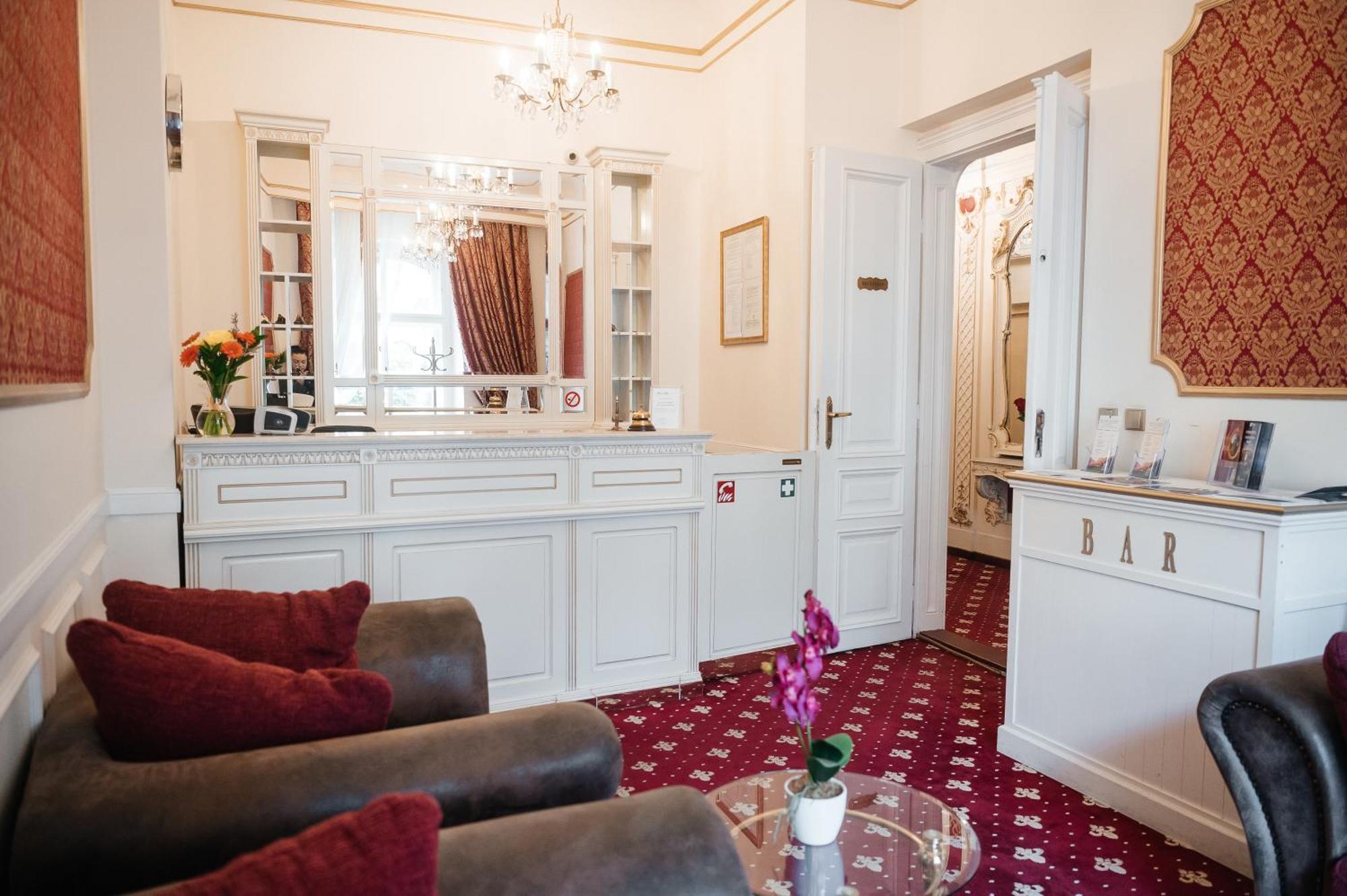 Alisa Hotel Karlovy Vary Dış mekan fotoğraf