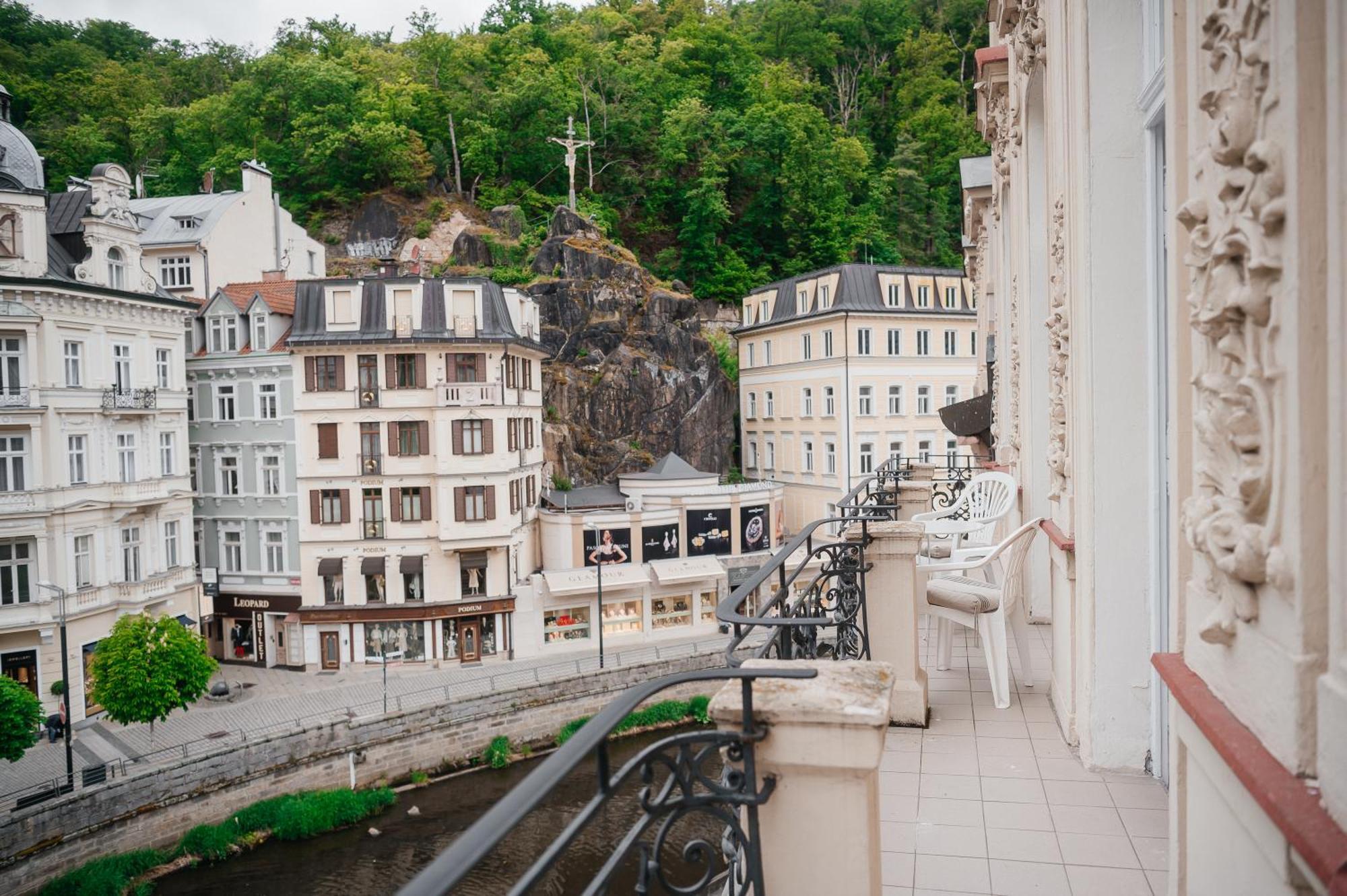 Alisa Hotel Karlovy Vary Dış mekan fotoğraf
