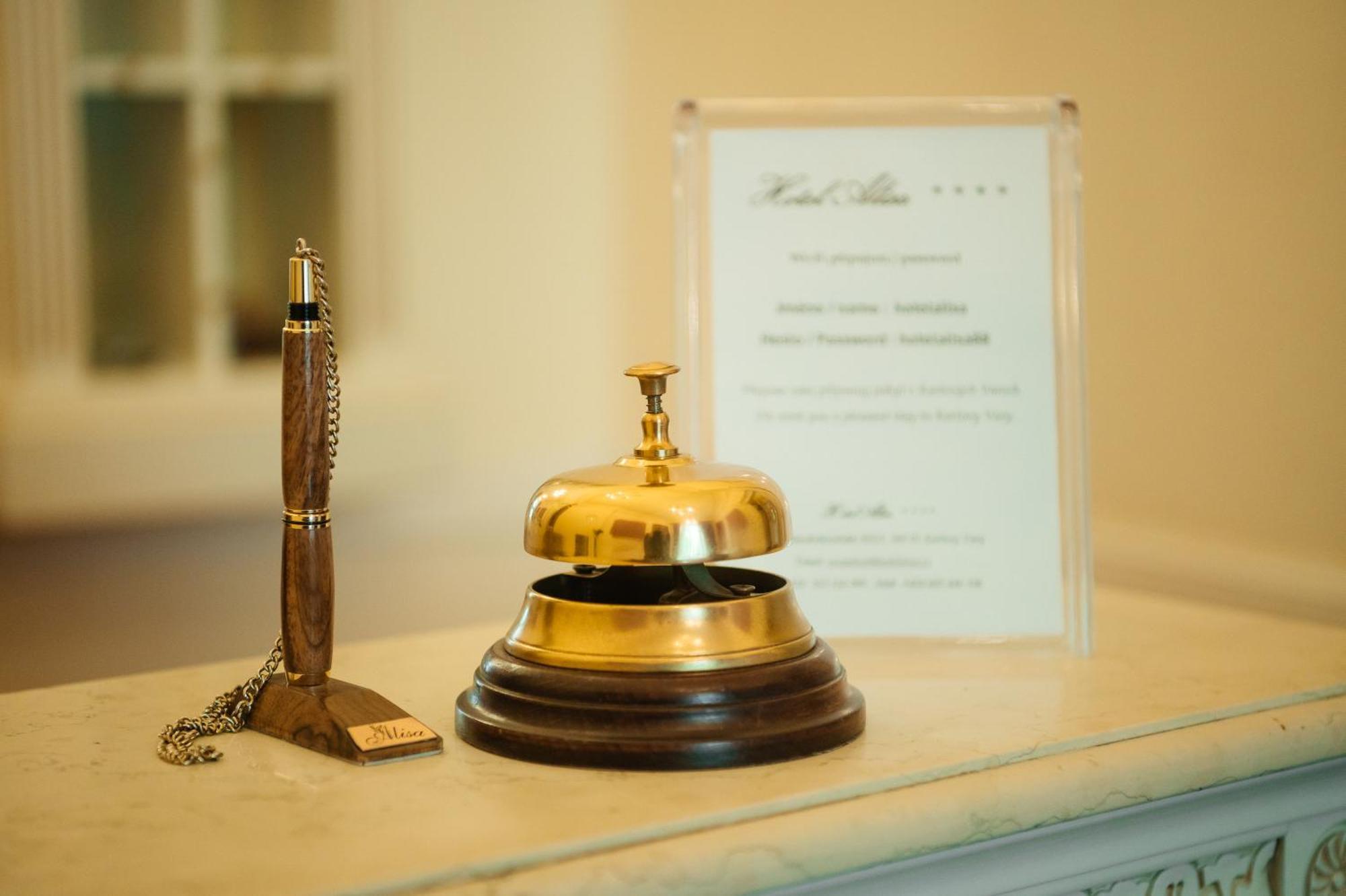 Alisa Hotel Karlovy Vary Dış mekan fotoğraf