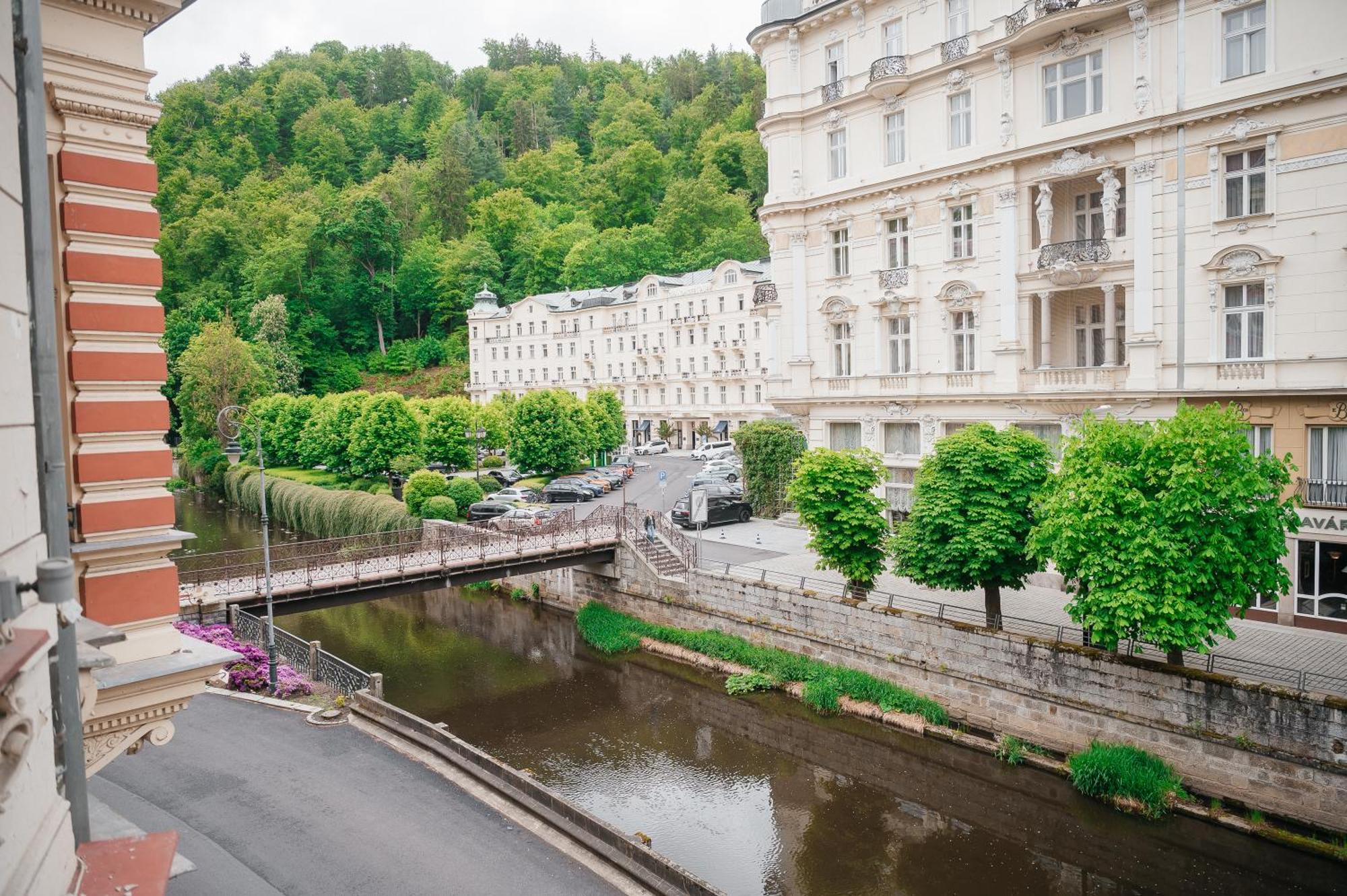 Alisa Hotel Karlovy Vary Dış mekan fotoğraf